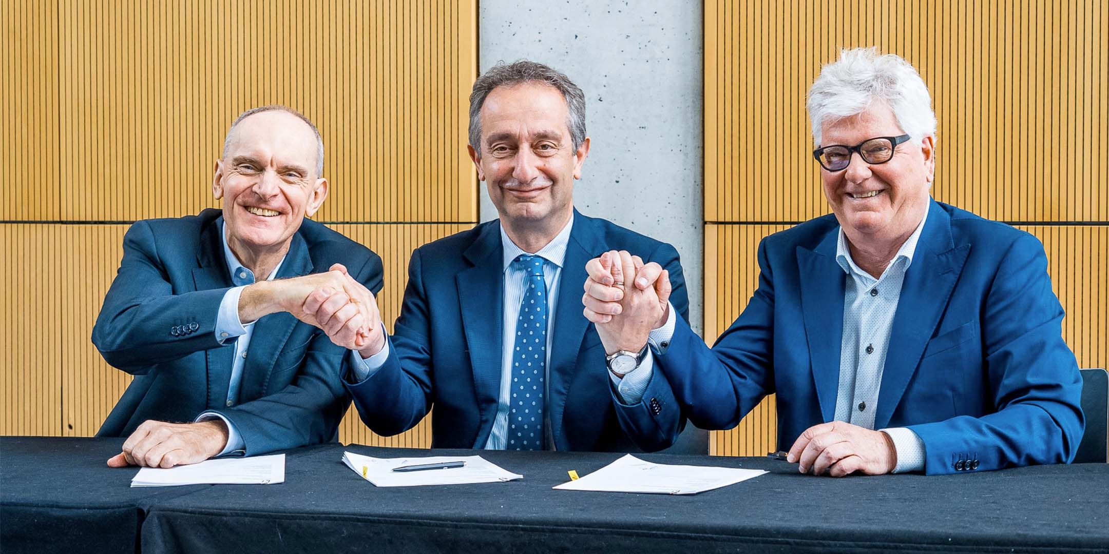 Firma Contratto Partnership AUTORS e LAC – 2